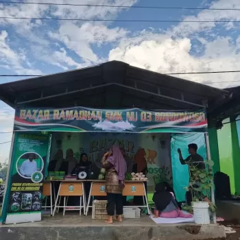 SMK NU 03 Bondowoso Meriahkan Ramadhan dengan Stand Bazar di