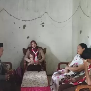 Mengenal Lebih Dekat Siswa : Pengalaman Home Visit SMK NU 03